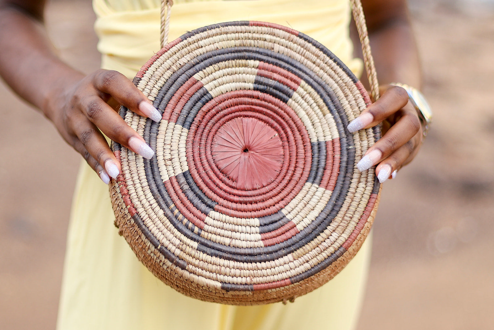 Large round hot sale rattan bag